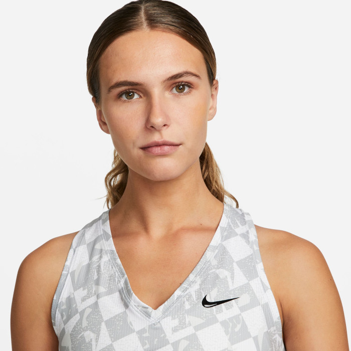 Nike Victory Graphic T-shirt Femme Automne 2022